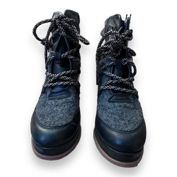 Women’s SOREL 9.5 Blake Lace Non Shell Boot Black / Sand - Picture 3 of 16